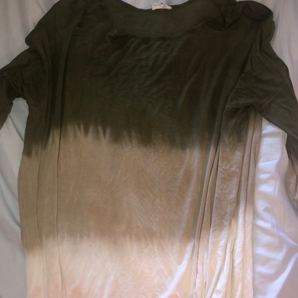 Ombré quarter sleeve shirt!